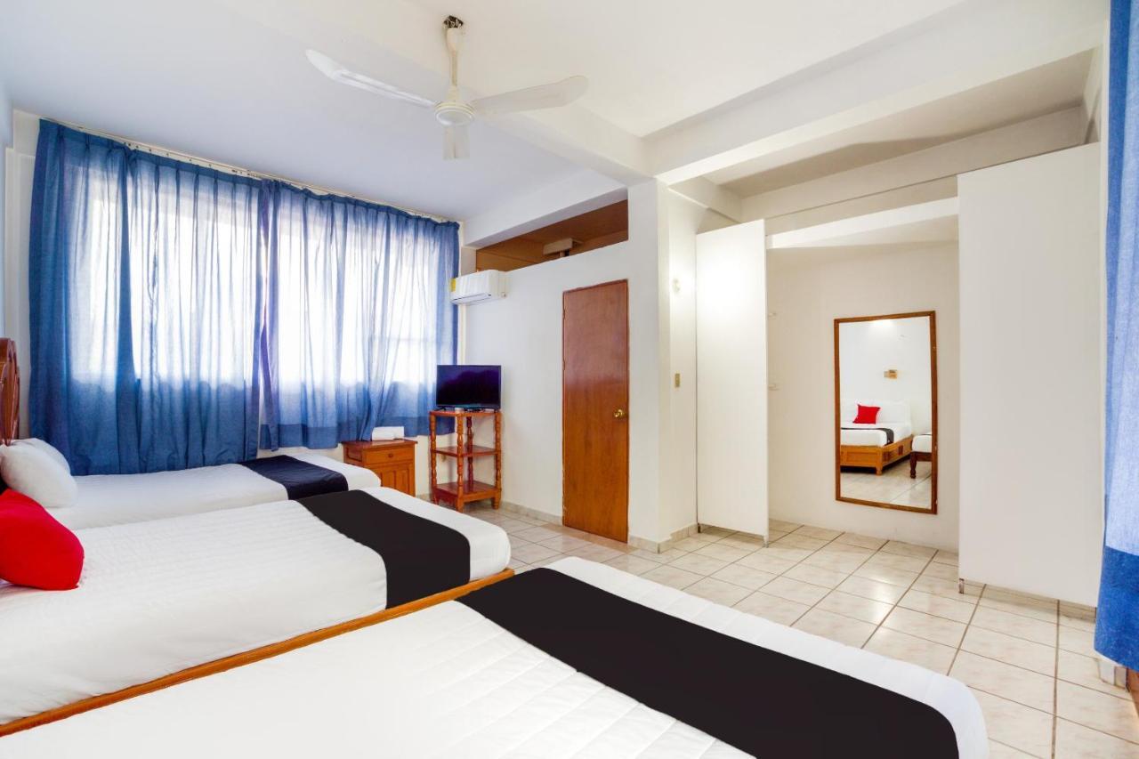 Hotel Adelita Сіуатанехо Екстер'єр фото
